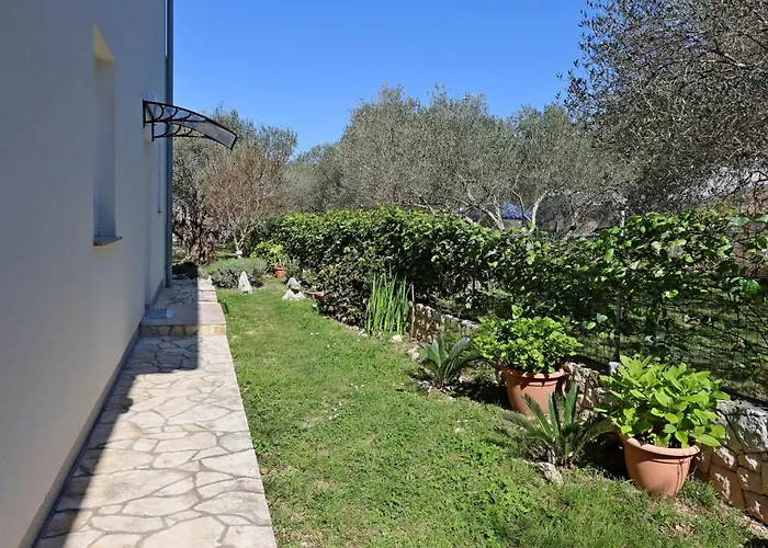 Διαμέρισμα With Parking Space Mundanije, Rab - 21543